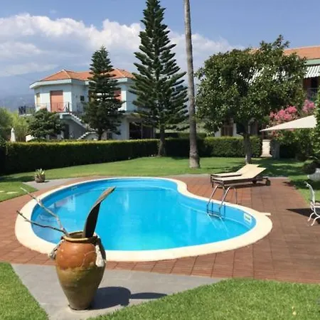Nyaraló Paradise With Etna View